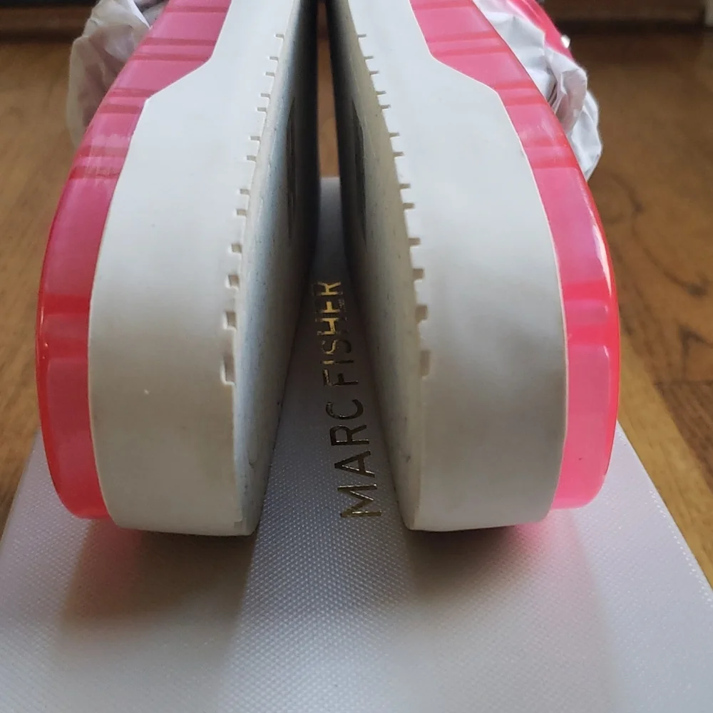 NIB Marc Fisher LTD Pink Jelly Trent Platform Sandal Women's Size 6